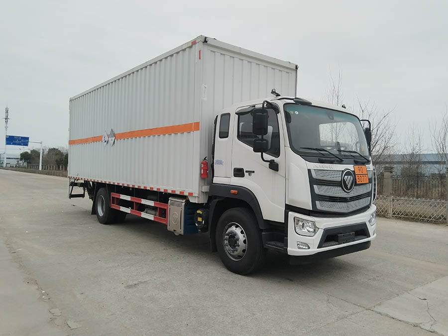 大力牌DLQ5183XZWBJ6杂项危险物品厢式运输车
