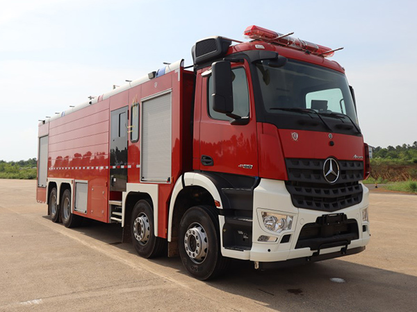 金盛盾牌JDX5370GXFPM180/B6G泡沫消防车