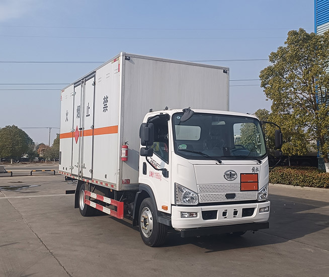 程力牌CL5120XRQ6BXW易燃气体厢式运输车