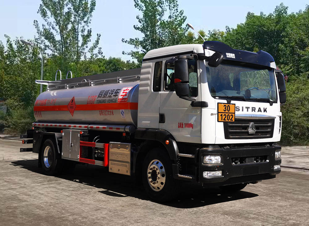 专威牌HTW5180GJYZZ6C加油车