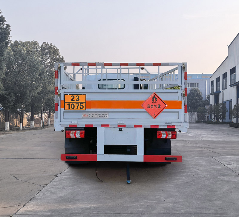 楚飞牌CLQ5120TQP6LZ气瓶运输车公告图片