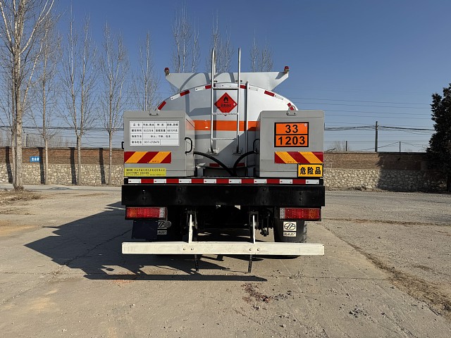 旗林牌QLG5170TSMGYY運油沙漠車公告圖片