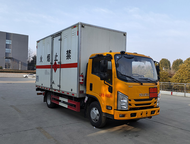 程力牌CL5041XRY6BXW易燃液体厢式运输车