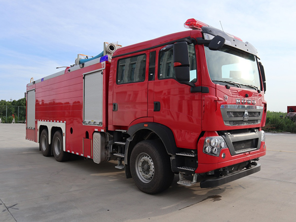 金盛盾牌JDX5340GXFPM180/HT6C泡沫消防车