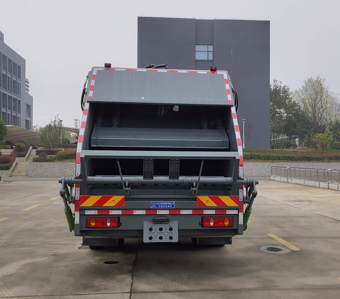 程力牌CL5183ZYS6AHQ壓縮式垃圾車公告圖片