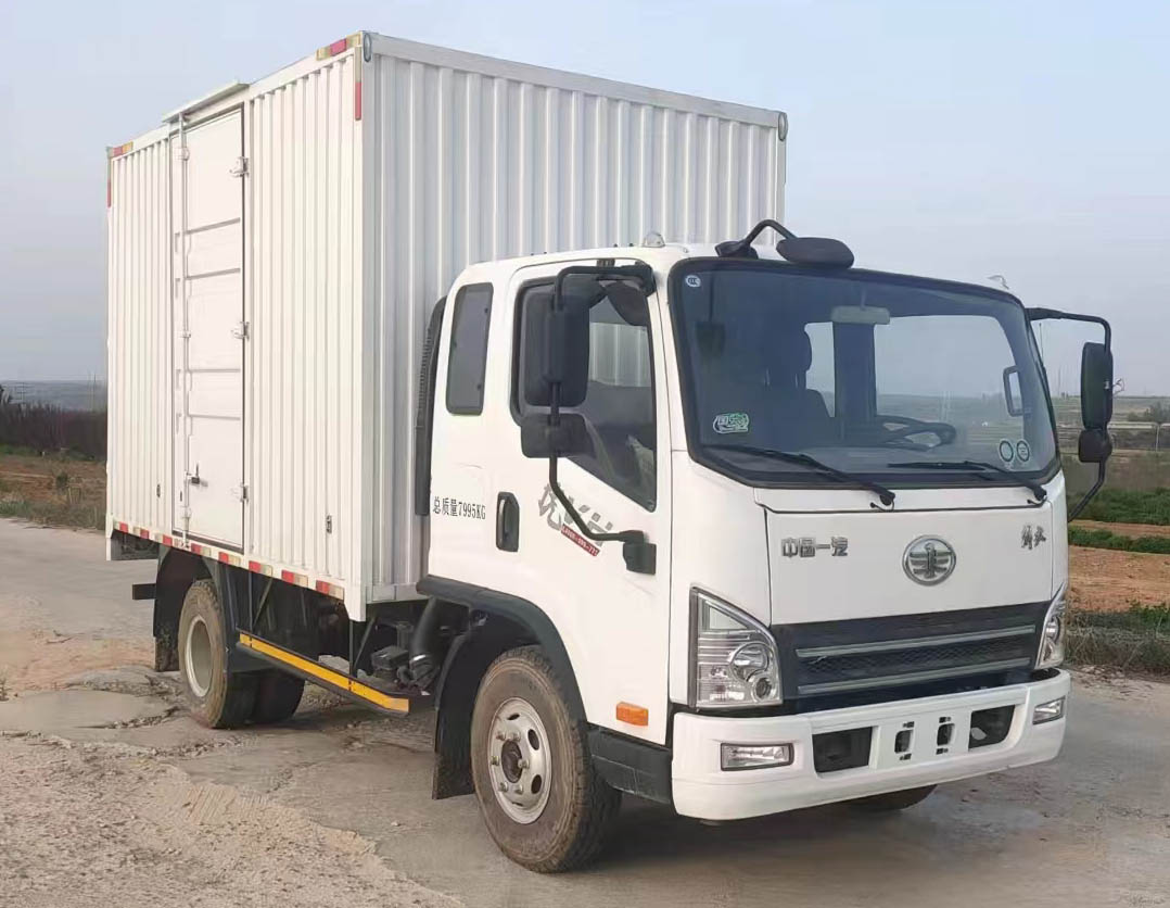 解放牌CA5080XXYP40K42L3E6A84厢式运输车