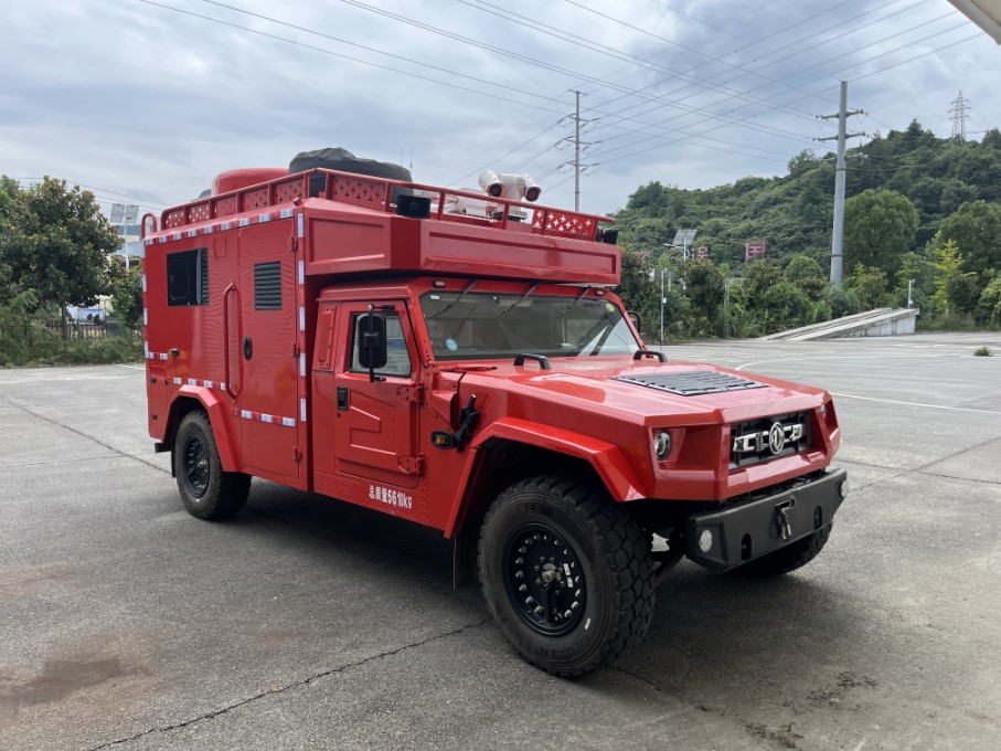 东风牌EQ5060XZHYY6D指挥车