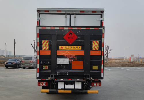 專力牌ZLC5073XRQH6易燃?xì)怏w廂式運(yùn)輸車公告圖片