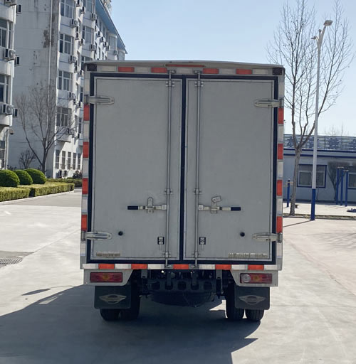 福田牌BJ5035XXY4AV6-26廂式運(yùn)輸車公告圖片