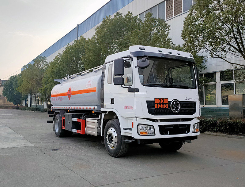 荣骏达牌HHX5180GYYSX6运油车