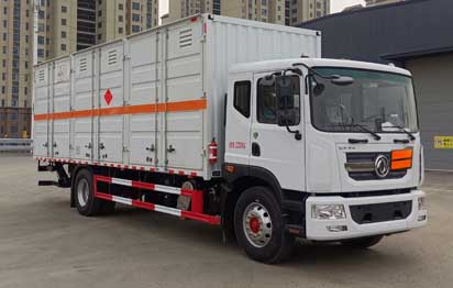 襄鑫鼎牌XDV5175XRYEQ6易燃液体厢式运输车