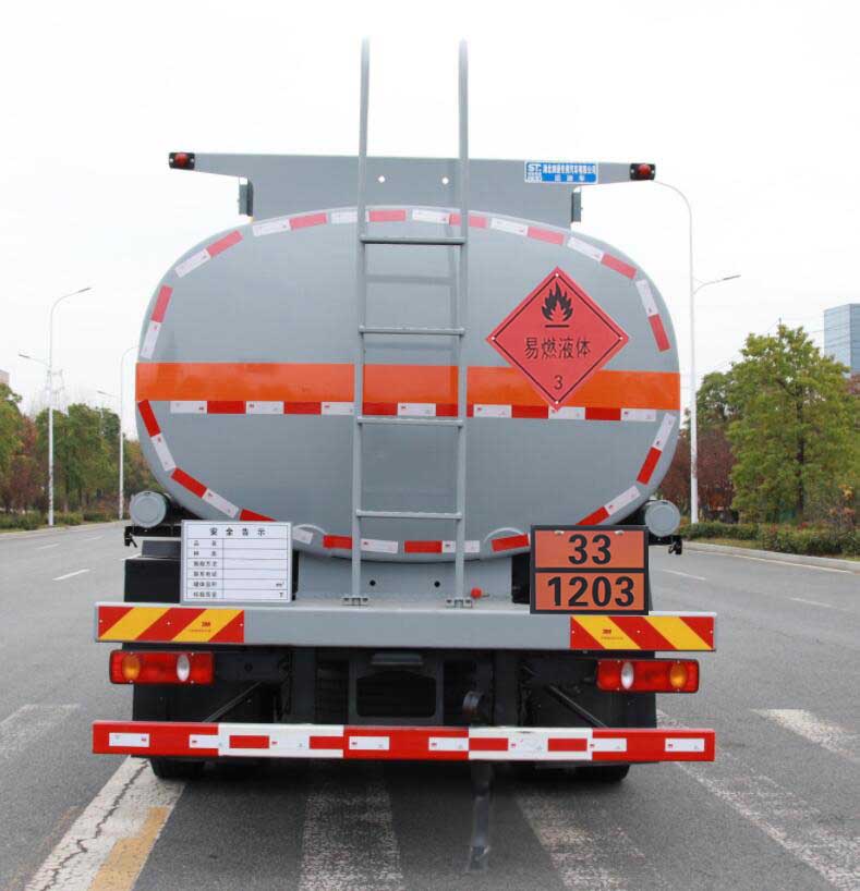 豐霸牌STD5180GYYDFH6運(yùn)油車(chē)公告圖片