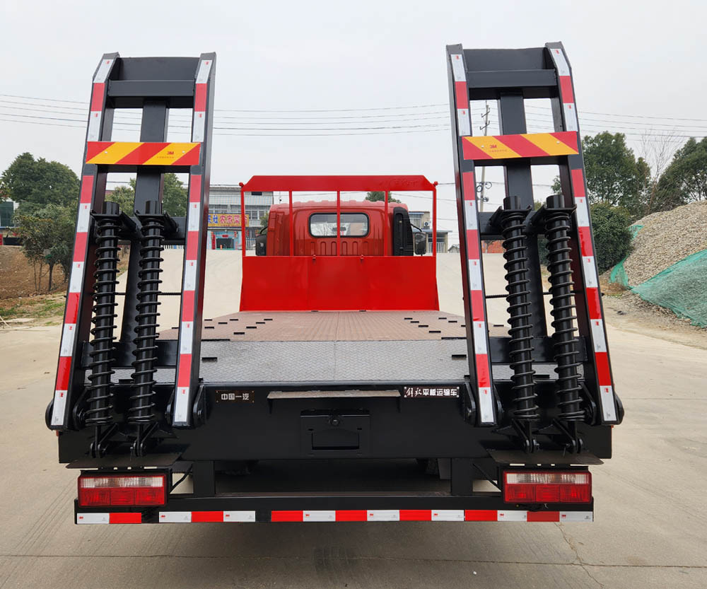 解放牌CA5160TPBP40K8L4E6A90平板運輸車公告圖片
