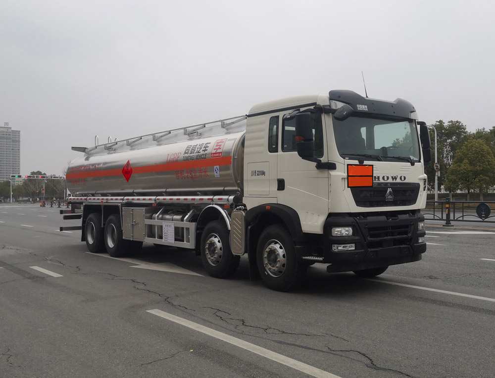 专威牌HTW5329GYYLZZ6S铝合金运油车