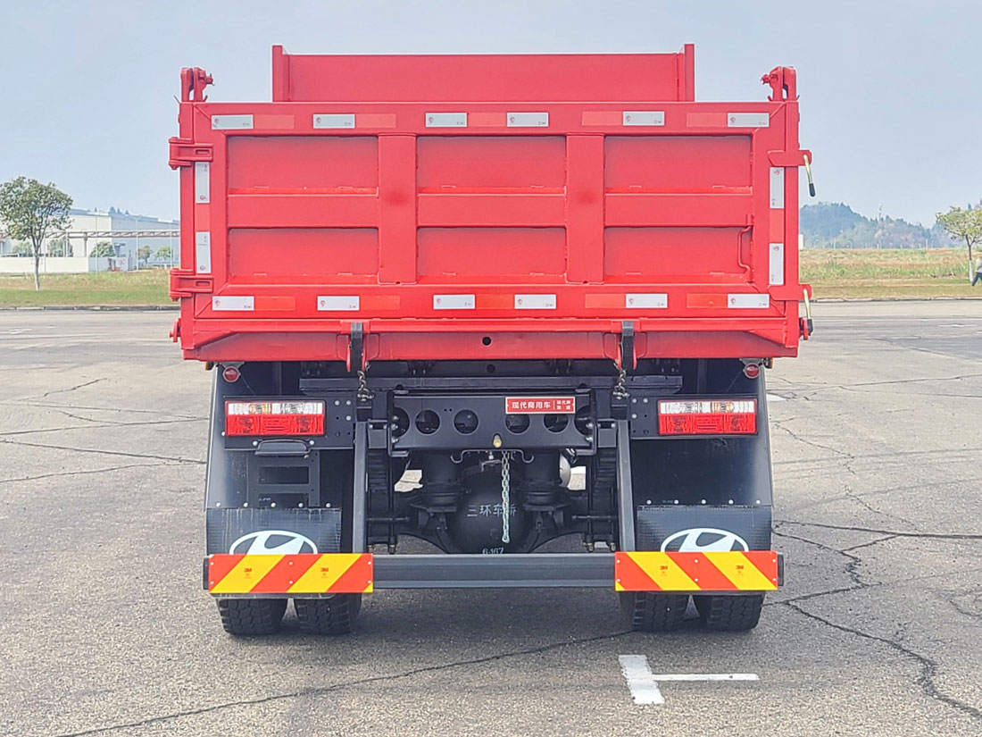 CHM3181ZPC37T 现代牌200马力单桥柴油4.4米国六自卸汽车图片