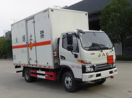 爆破器材运输车
