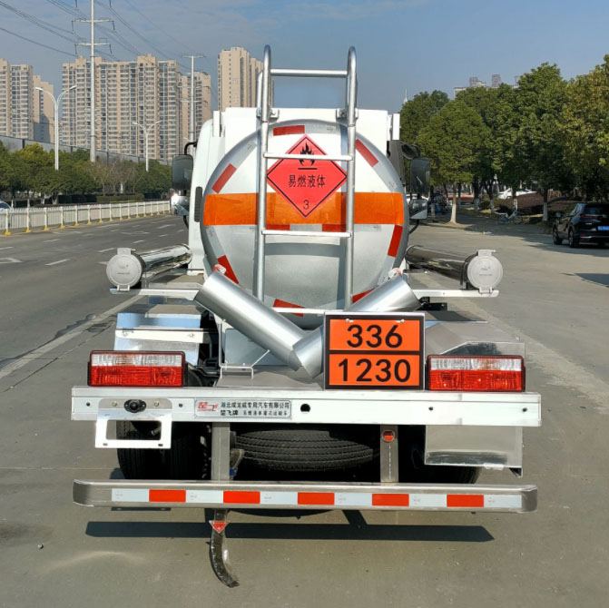 楚飞牌CLQ5041GRY6E易燃液体罐式运输车公告图片