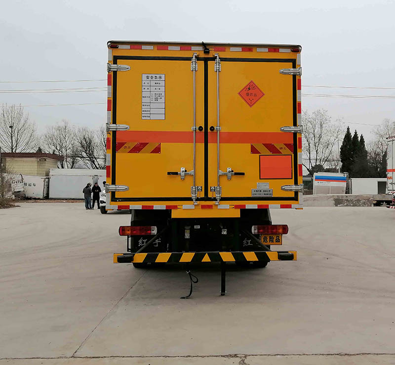 紅宇牌HYJ5180XQY-CA2爆破器材運輸車公告圖片