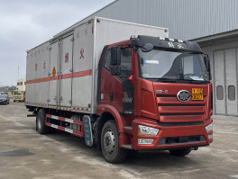 爆破器材运输车