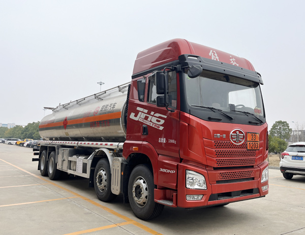 楚胜牌CSC5325GYYLCA6铝合金运油车