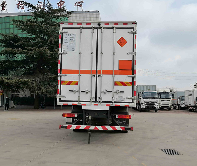 紅宇牌HYJ5230XQY-CA爆破器材運輸車公告圖片