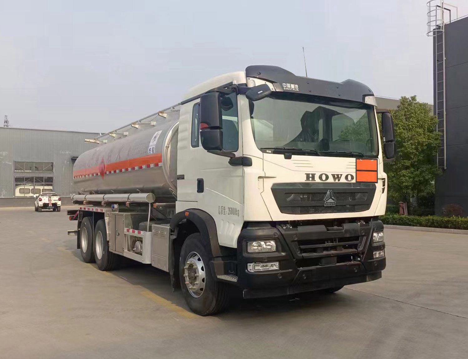 齐星牌QXC5267GYYZ6铝合金运油车
