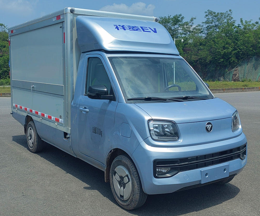 福田牌BJ5030XYKEV72纯电动翼开启厢式车