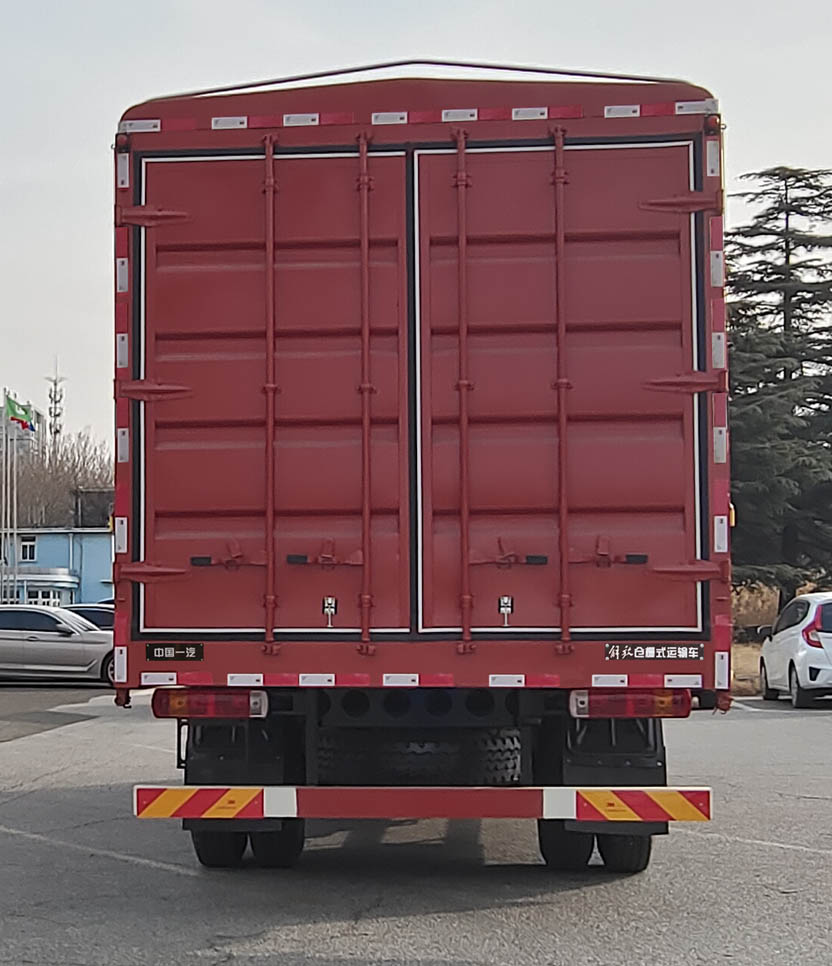 解放牌CA5180CCYP28K62L4E6A80仓栅式运输车公告图片