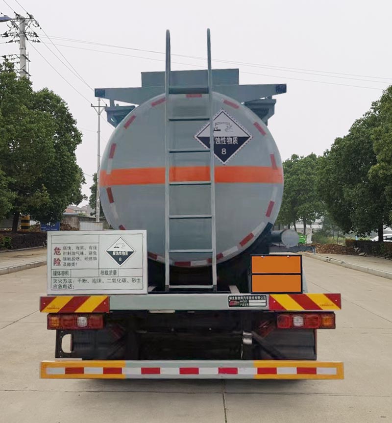 楚風牌HQG5321GFW6SX腐蝕性物品罐式運輸車公告圖片