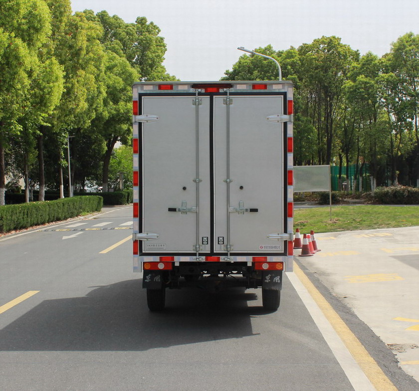东风牌EQ5020XXY60Q4AAC厢式运输车公告图片