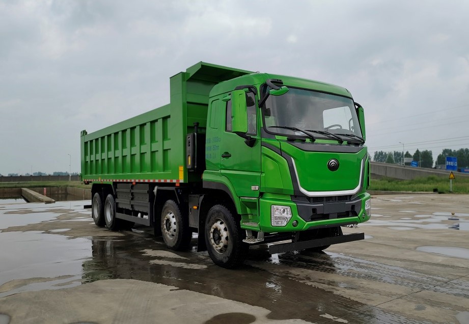 宇通牌 612马力 前四后八 纯电动自卸汽车(ZKH3312P6BEV2)