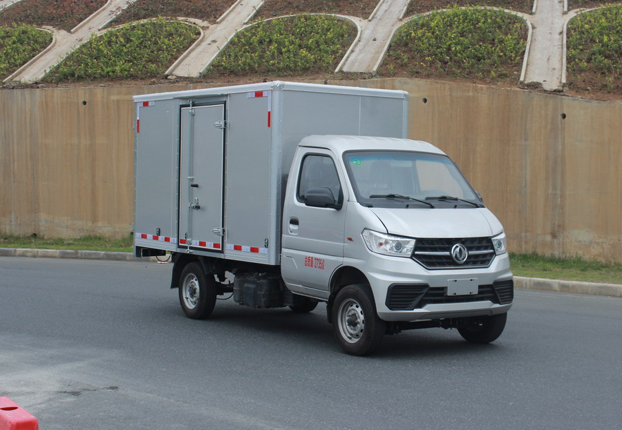 东风牌EQ5036XXY60Q4AAC厢式运输车