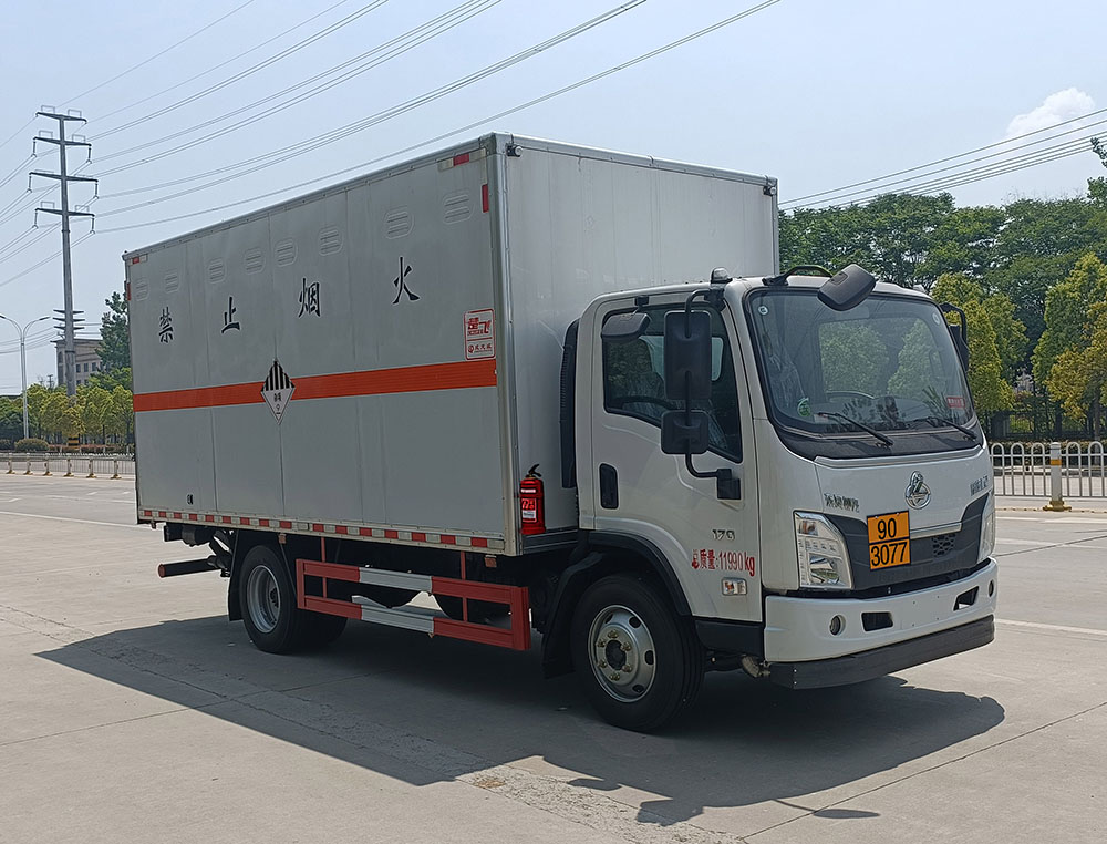 楚飞牌CLQ5120XZW6LZ杂项危险物品厢式运输车