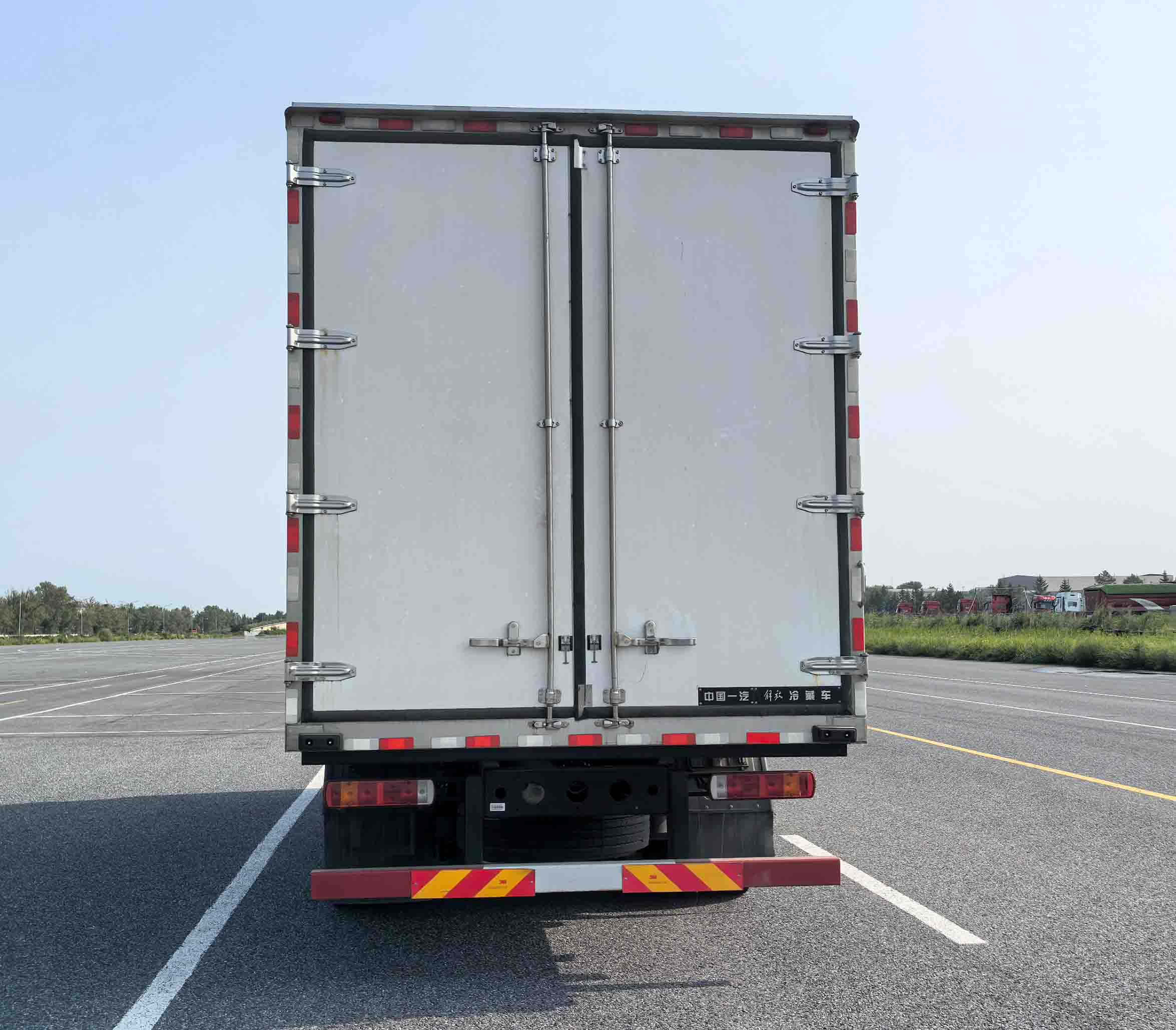 解放牌CA5181XLCP62K1L4A2E6冷藏車公告圖片