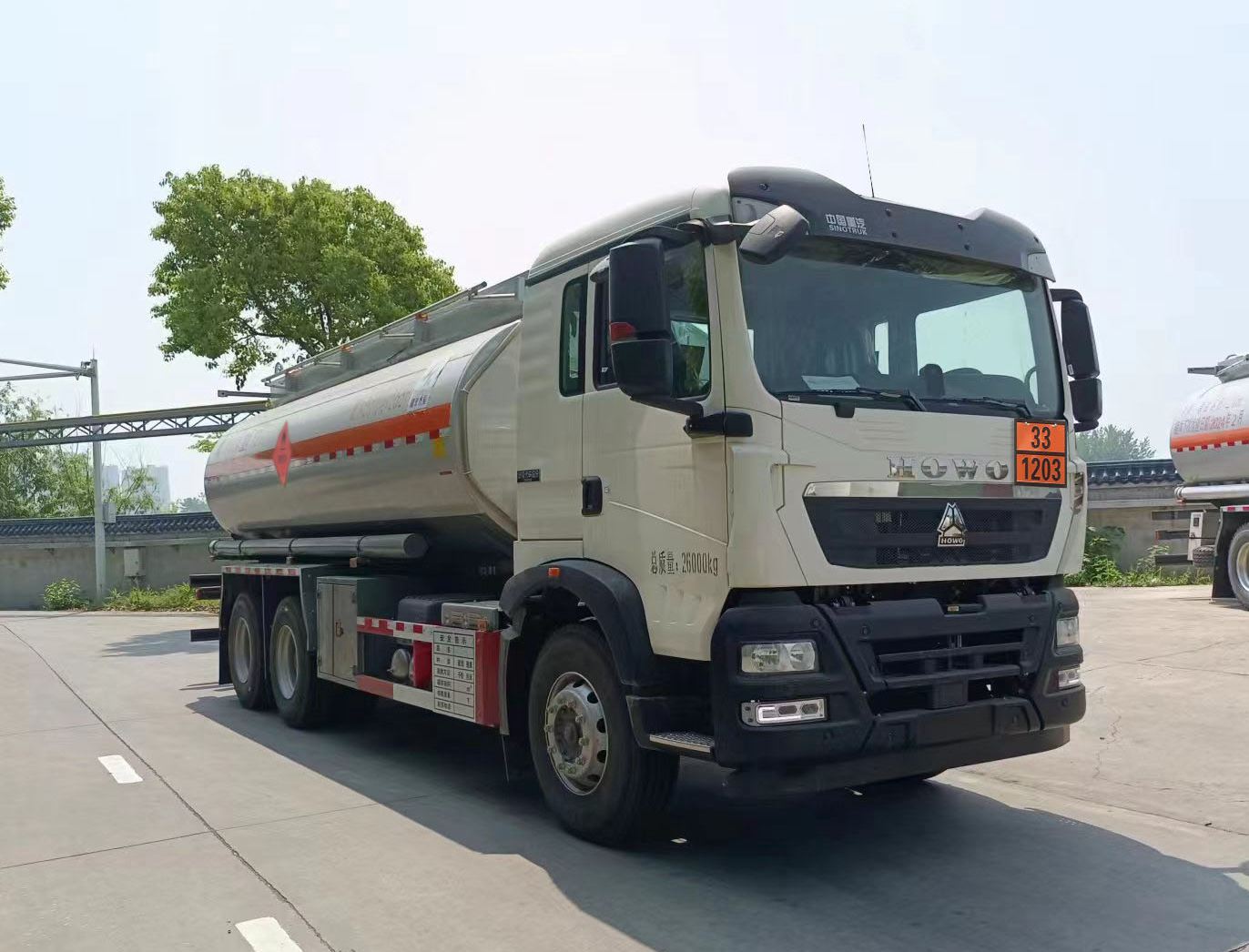 齐星牌QXC5267GYYZ6A运油车