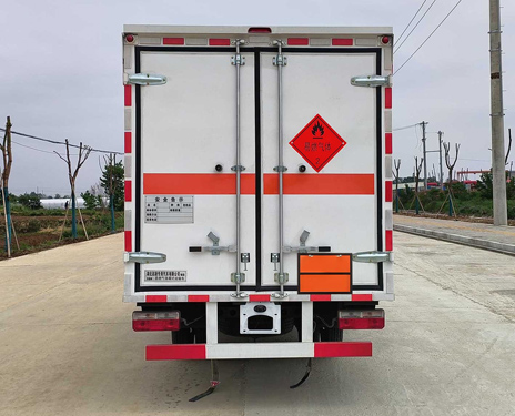 百捷牌QYY5035XRQEQ6易燃氣體廂式運輸車公告圖片