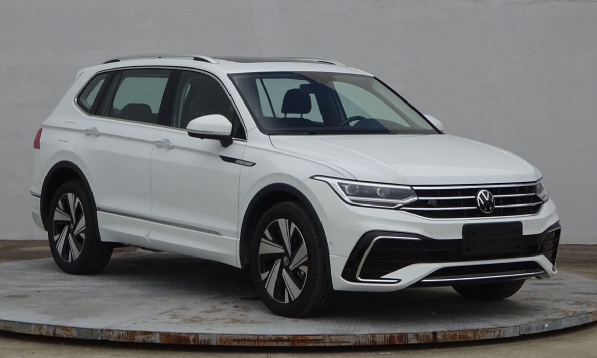 大众汽车牌4.7米5座多用途乘用车(SVW64712MV)