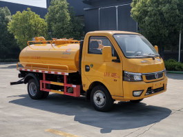 吸粪车