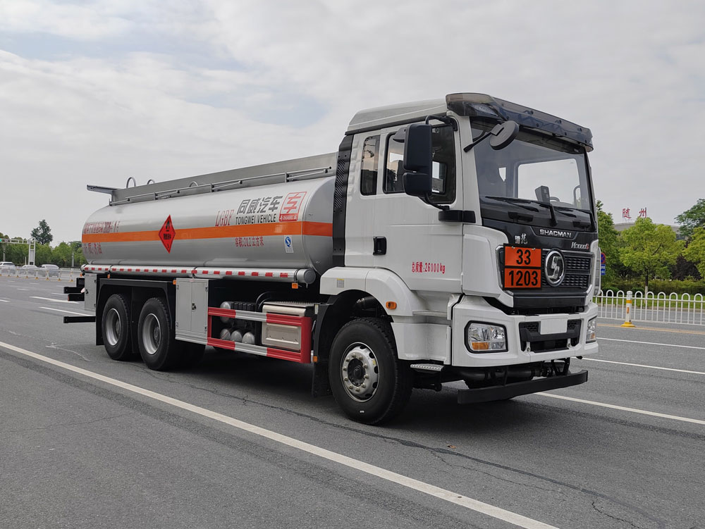 专威牌HTW5265GYYSX6运油车