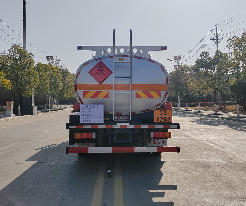 專威牌HTW5186GJYEQ6加油車公告圖片