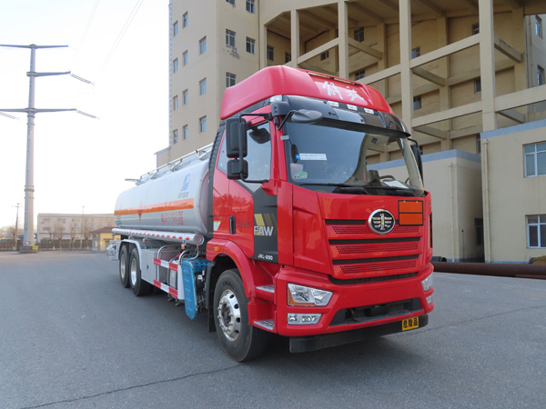 陆平机器牌LPC5266GJYC6加油车