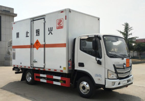 爆破器材运输车