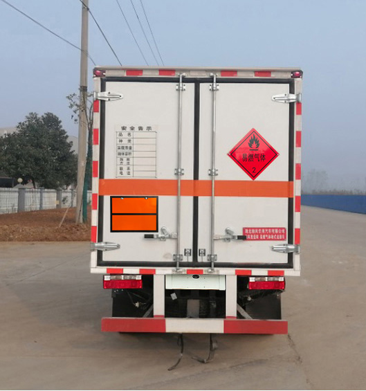 同銳通牌CAA5041XRQC6易燃氣體廂式運輸車公告圖片