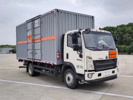 爆破器材运输车