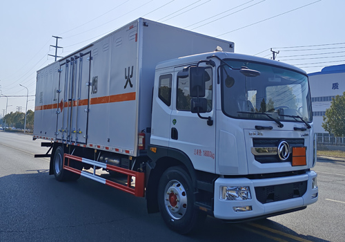 汇力威牌VVV5180XRQEQ6易燃气体厢式运输车