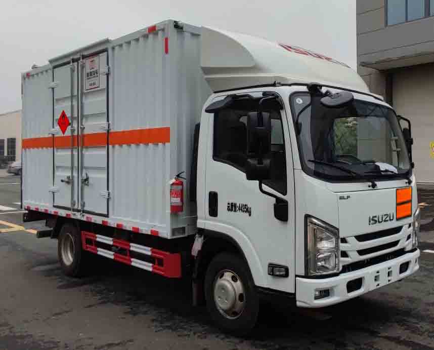 襄鑫鼎牌XDV5043XRYW6易燃液体厢式运输车
