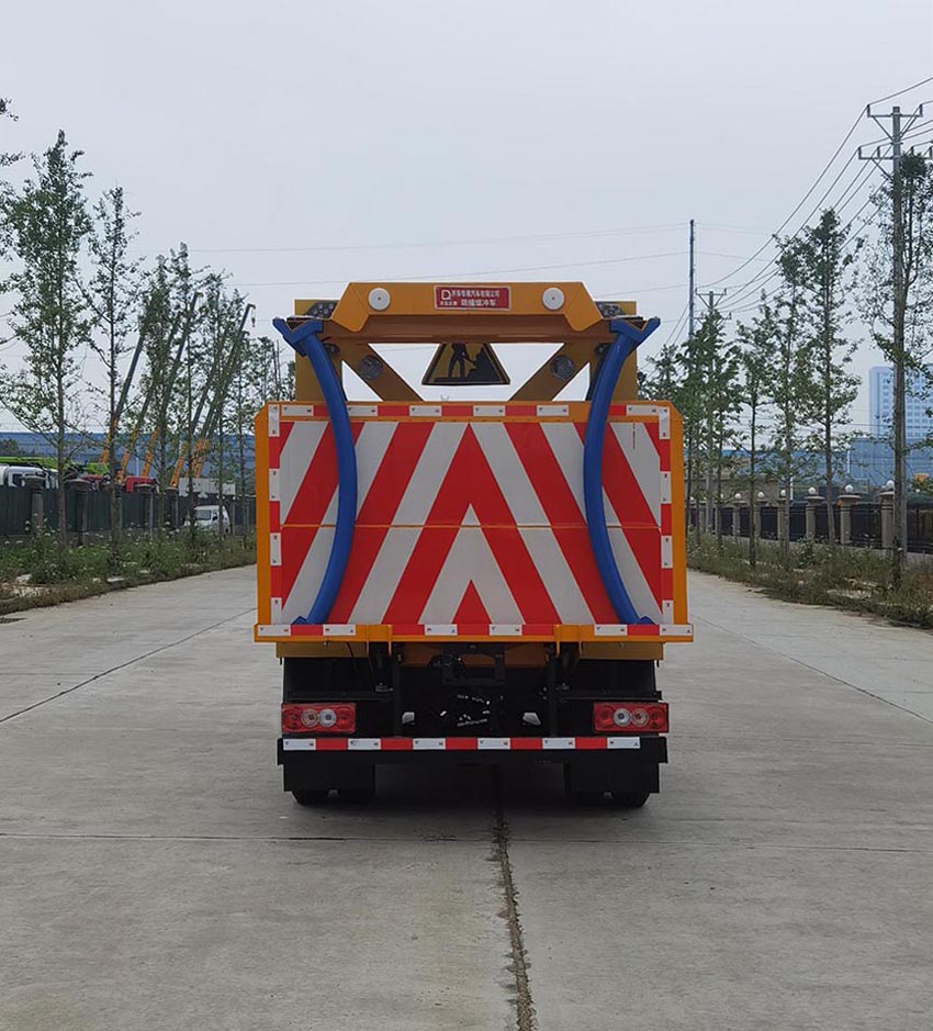 齊東方牌CLD5040TFZBJ6防撞緩沖車公告圖片