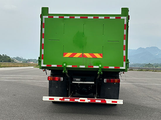 BJ3311EVGRF-01 欧曼牌544马力前四后八纯电动6.5米换电式纯电动自卸汽车图片