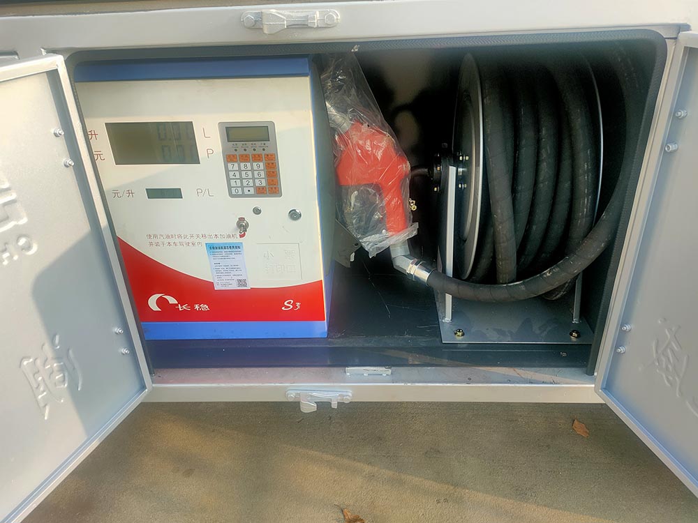 楚飛牌CLQ5090GJY6CA加油車公告圖片