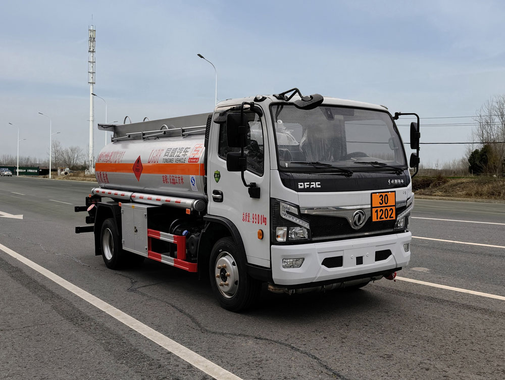 专威牌HTW5100GJYEC6加油车